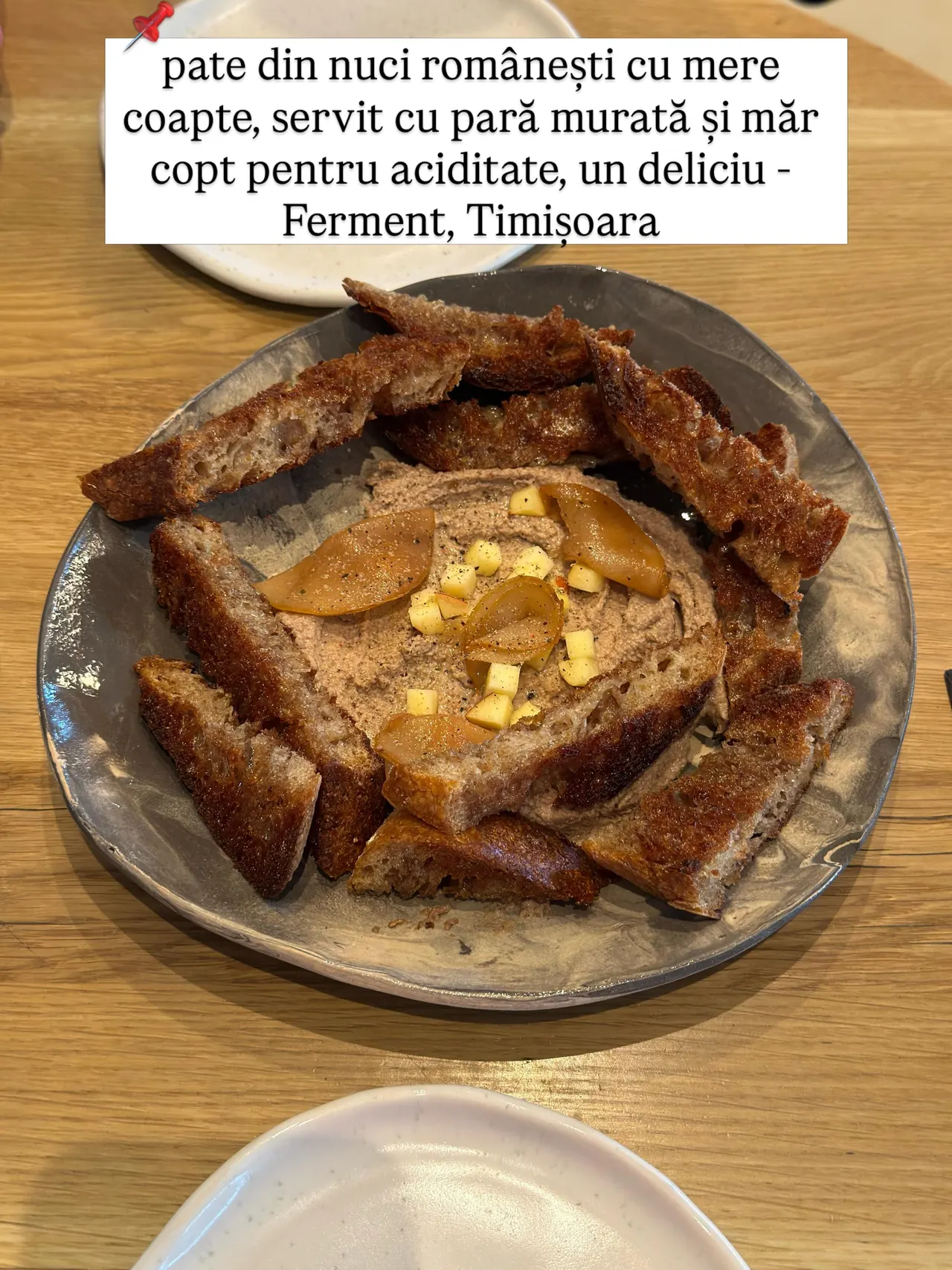 pate din nuci românești cu mere
