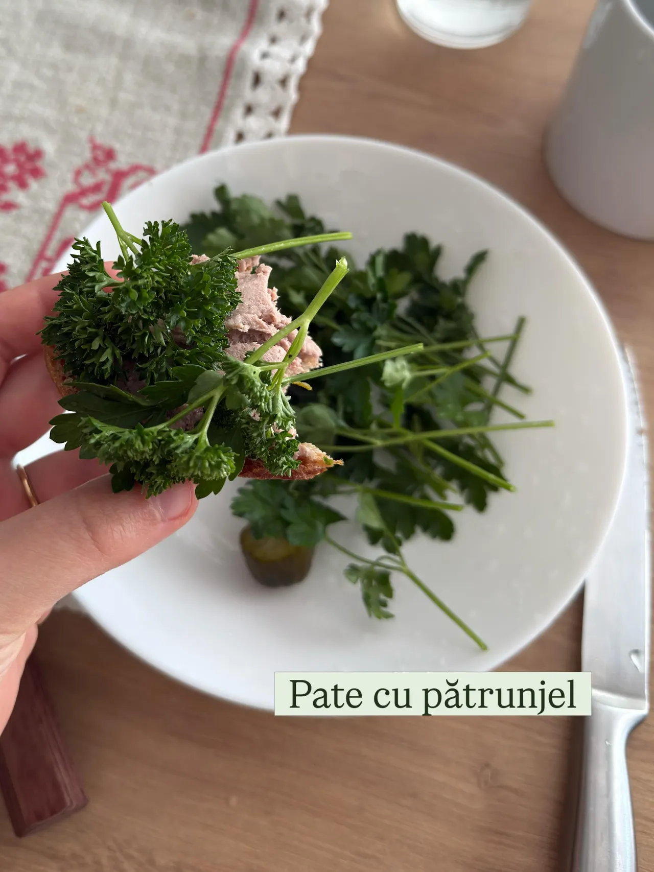 Pate cu pătrunjel