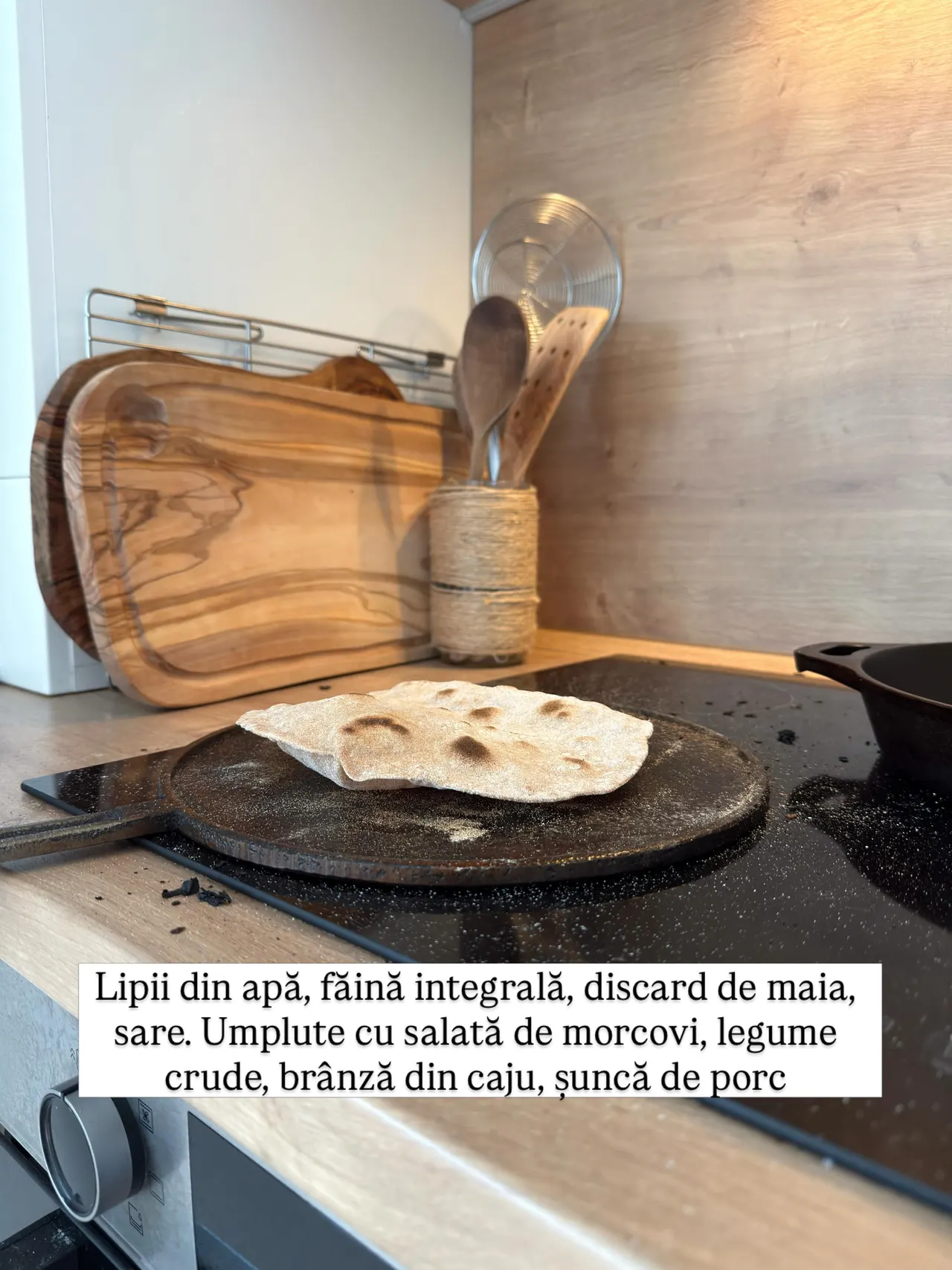 Lipii din apă, făină integrală, discard de maia,