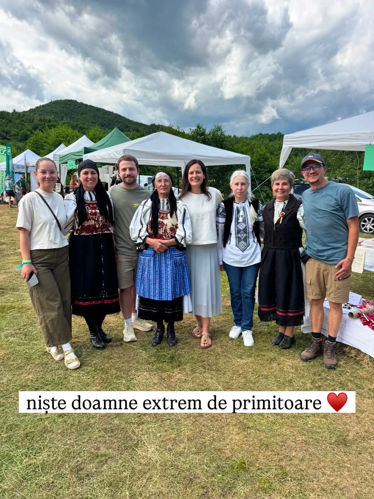niște doamne extrem de primitoare