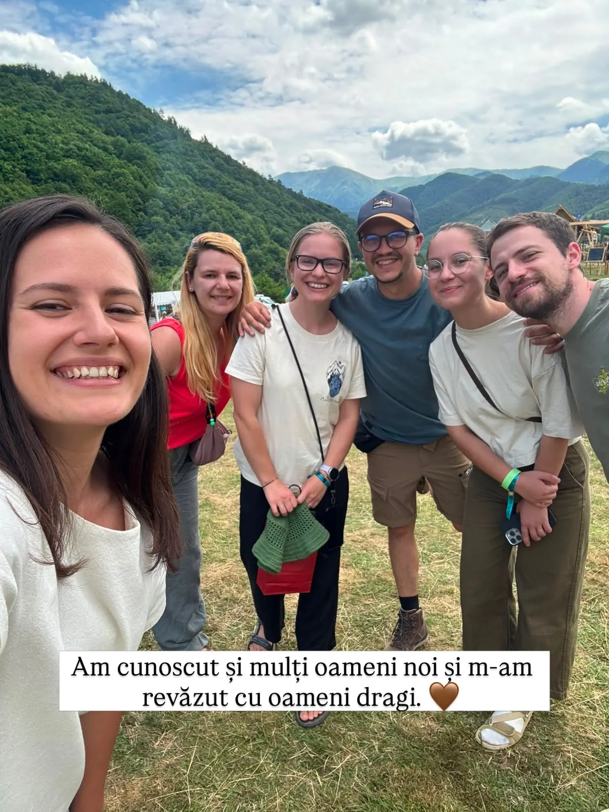 Am cunoscut și mulți oameni noi și m-am