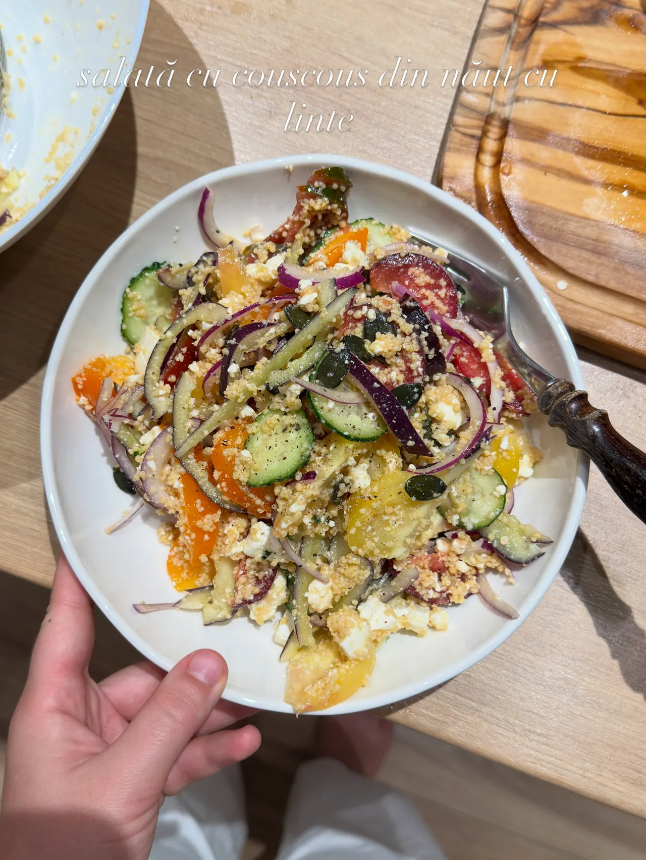 salată cu couscous din năut cu